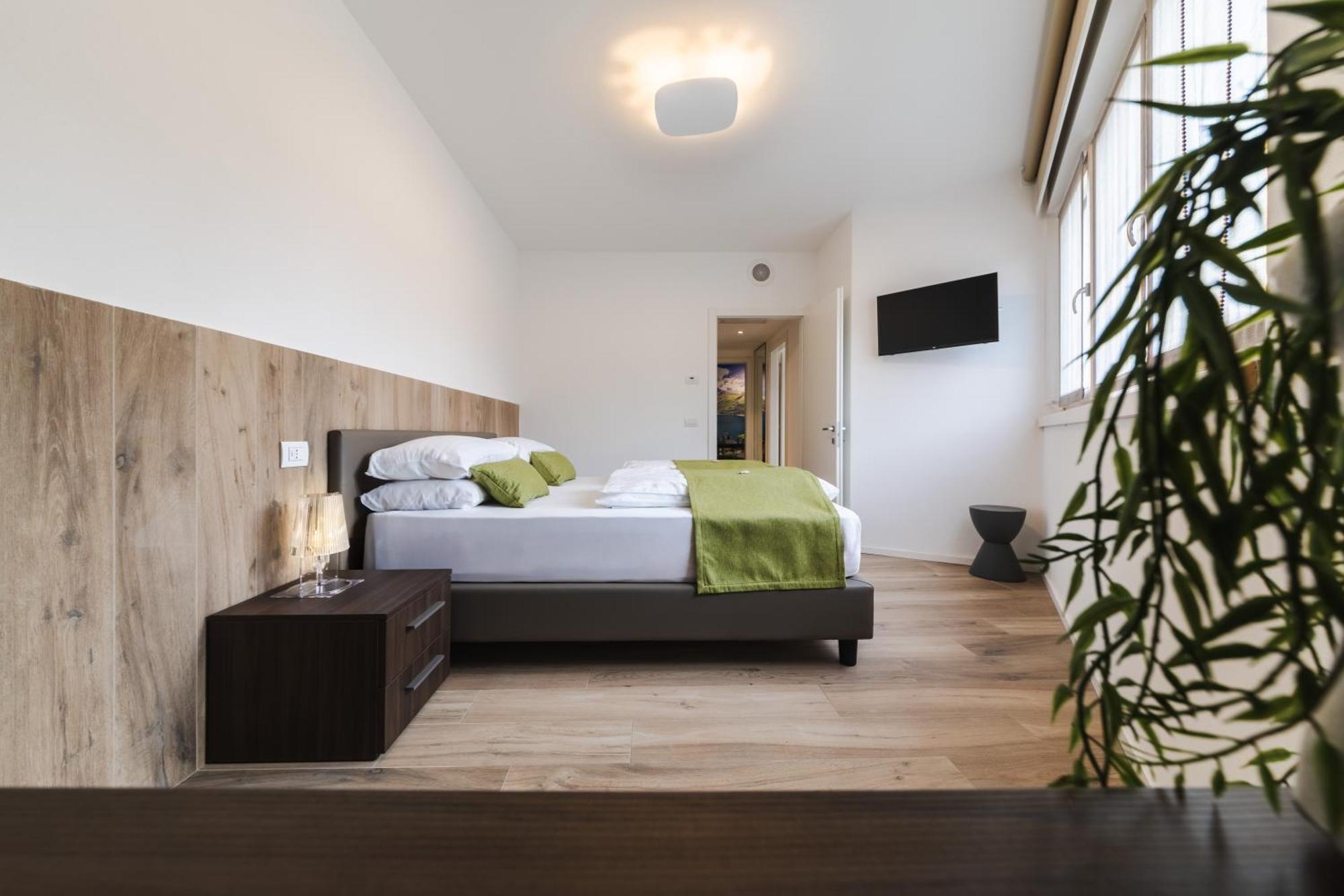 Boutique Apartments By Annalisa Torbole Sul Garda Exterior photo